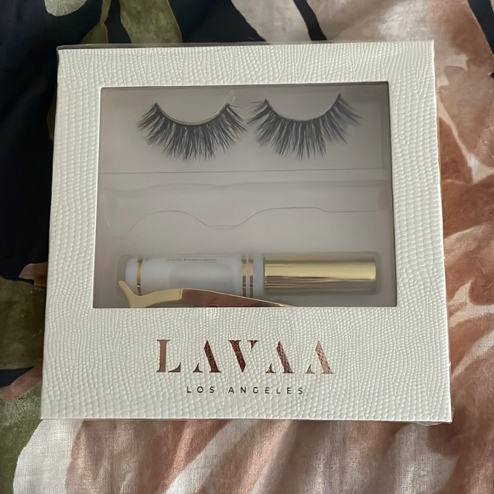 LAvaa beauty Flirty lash set